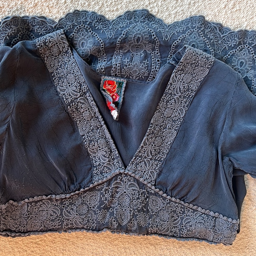 Johnny Was Cupra rayon lace blouse XS Denim color - Picture 8 of 8